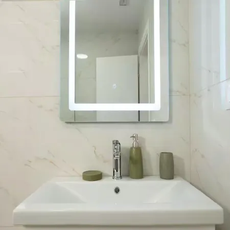 Fancy شقة تيرانا