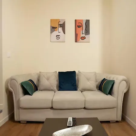 Fancy דירה טיראנה