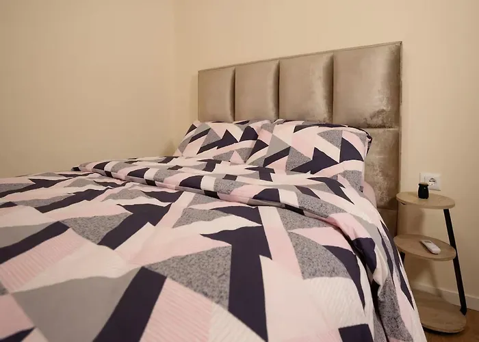 Fancy * ティラナ